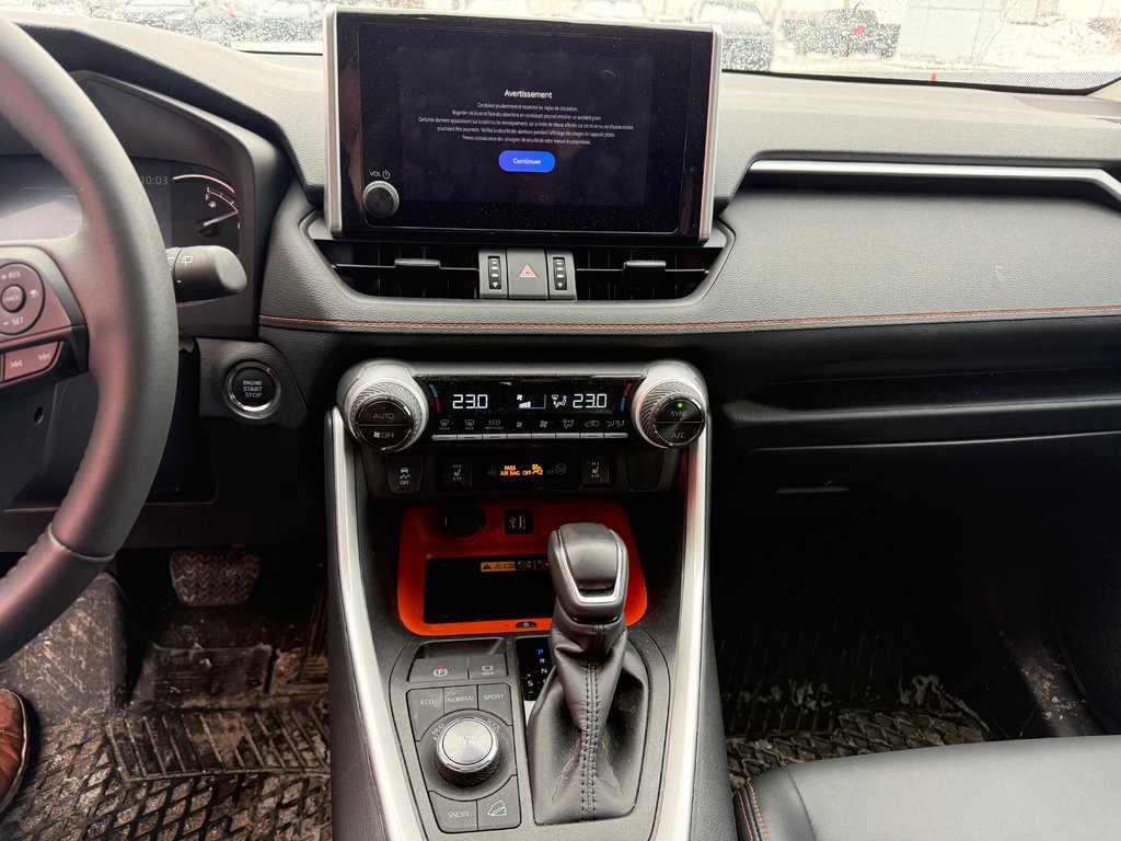 2025 Toyota RAV4 Trail in Lachenaie, Quebec - 7 - w1024h768px