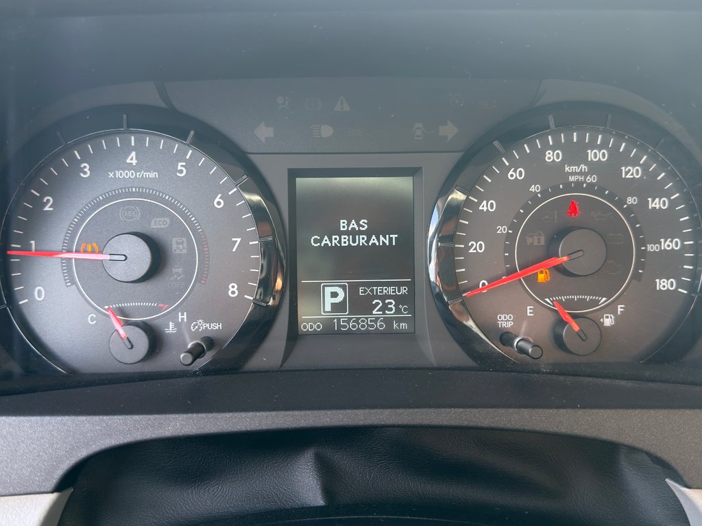 Toyota Sienna LE 2015 à Montréal, Québec - 9 - w1024h768px