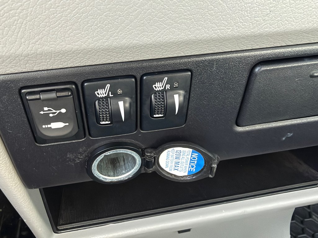 Toyota Sienna LE 2015 à Montréal, Québec - 10 - w1024h768px