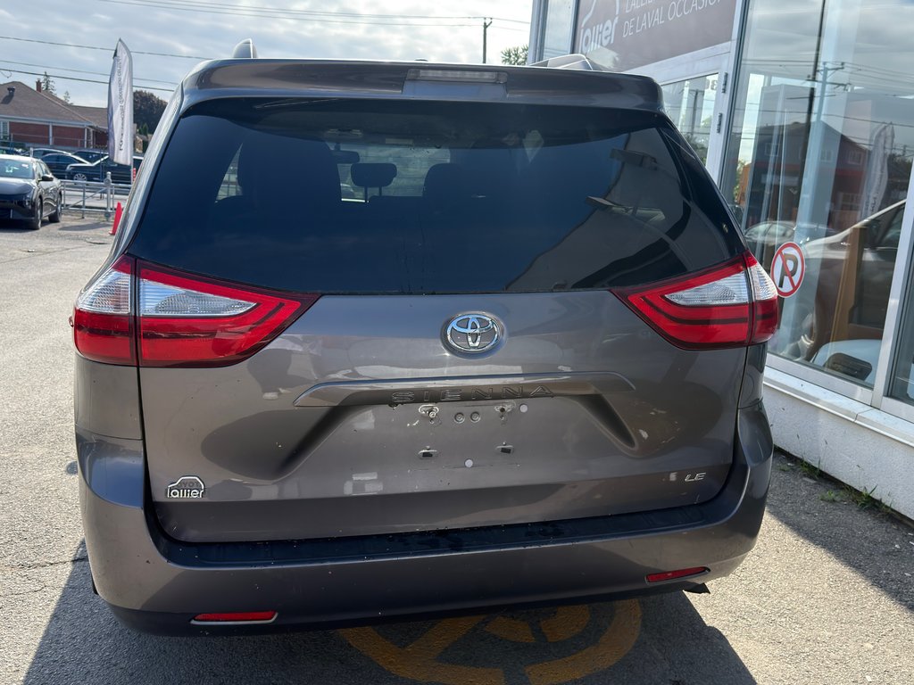 Toyota Sienna LE 2015 à Montréal, Québec - 4 - w1024h768px