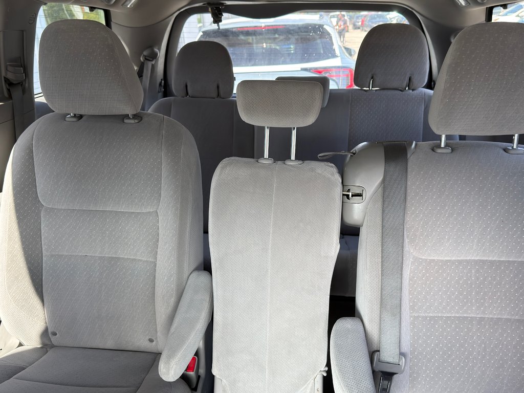 Toyota Sienna LE 2015 à Montréal, Québec - 7 - w1024h768px