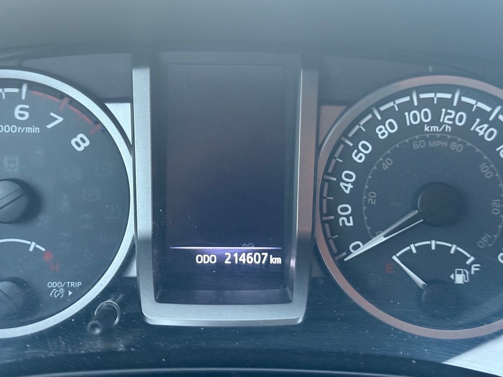 Toyota Tacoma SR5 CABINE ACCES 2018 à Montréal, Québec - 2 - w1024h768px