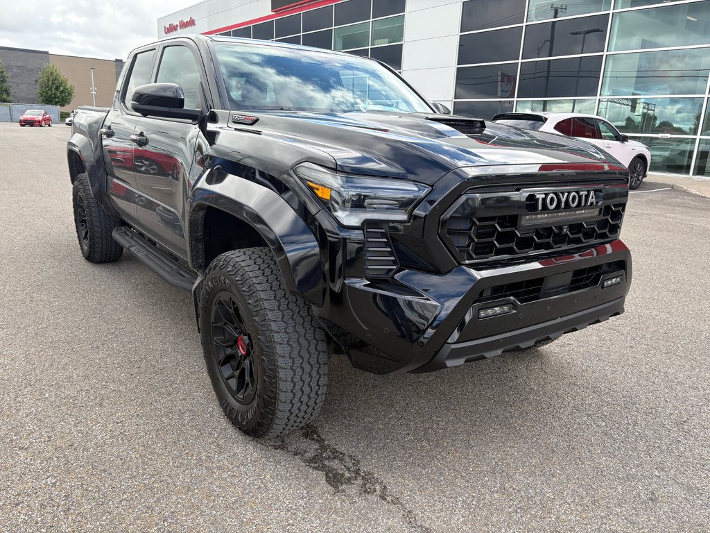 Toyota Tacoma Hybrid 2024 à Lachenaie, Québec - 3 - w1024h768px