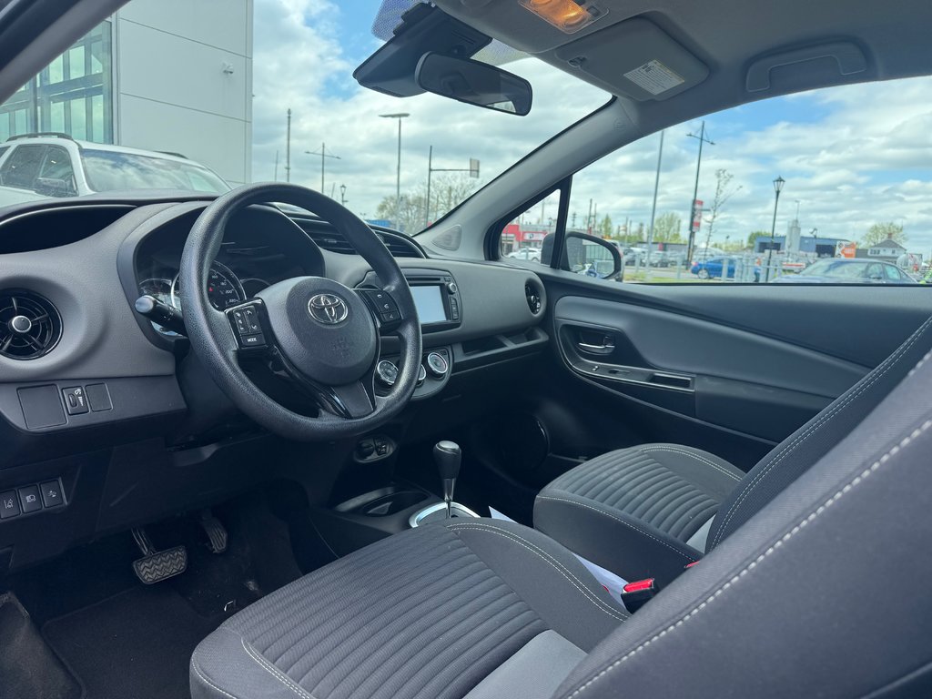 2018 Toyota Yaris Hatchback LE JAMAIS ACCIDENTÉ in Lachenaie, Quebec - 10 - w1024h768px