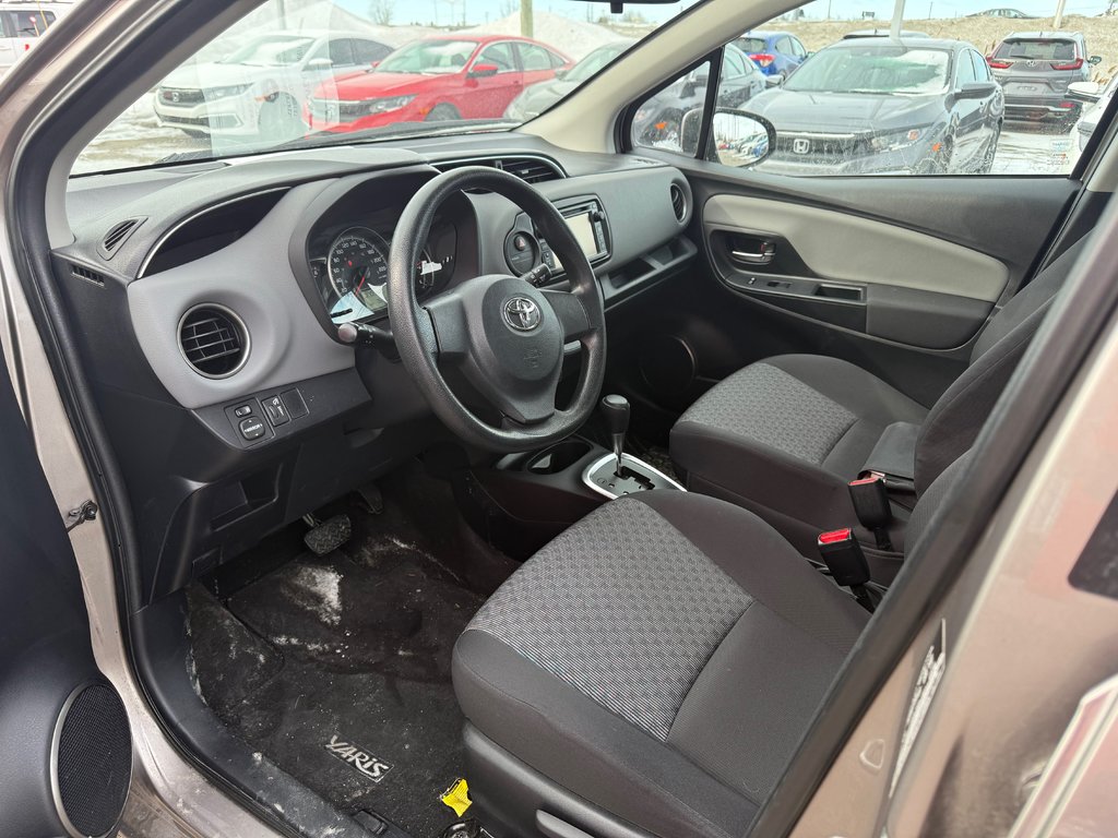 2015 Toyota Yaris in Lachenaie, Quebec - 7 - w1024h768px