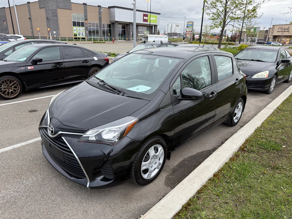 2015 Toyota Yaris LE in Lachenaie, Quebec - 1 - w1024h768px