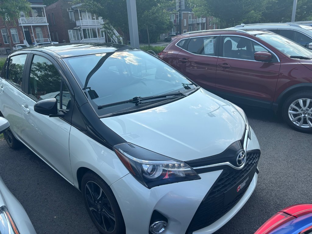 2016 Toyota Yaris SE in Montréal, Quebec - 2 - w1024h768px