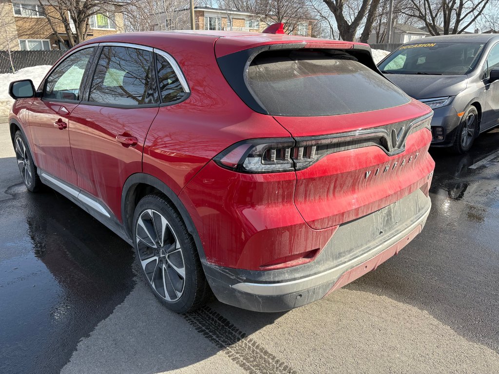 2024 VinFast VF 8 plus 17 300 KM  8 PNEUS in Lachenaie, Quebec - 2 - w1024h768px