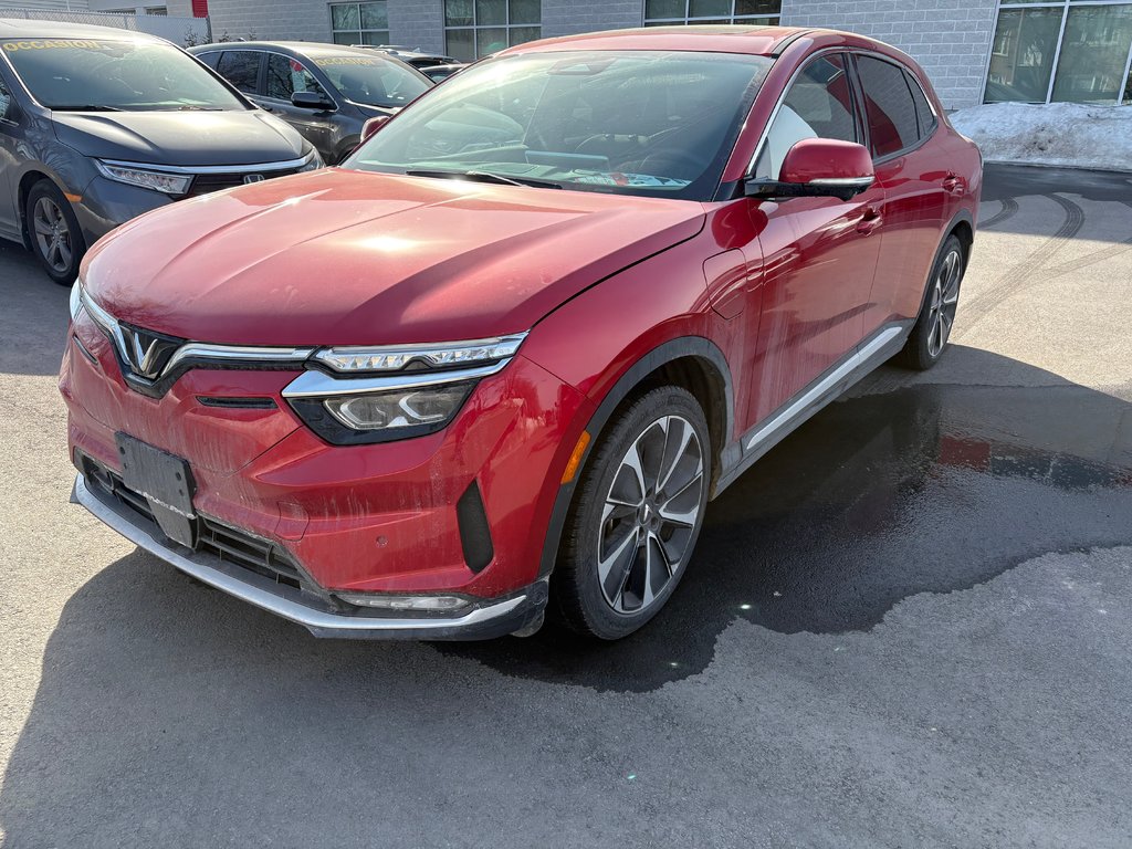 2024 VinFast VF 8 plus 17 300 KM  8 PNEUS in Lachenaie, Quebec - 1 - w1024h768px