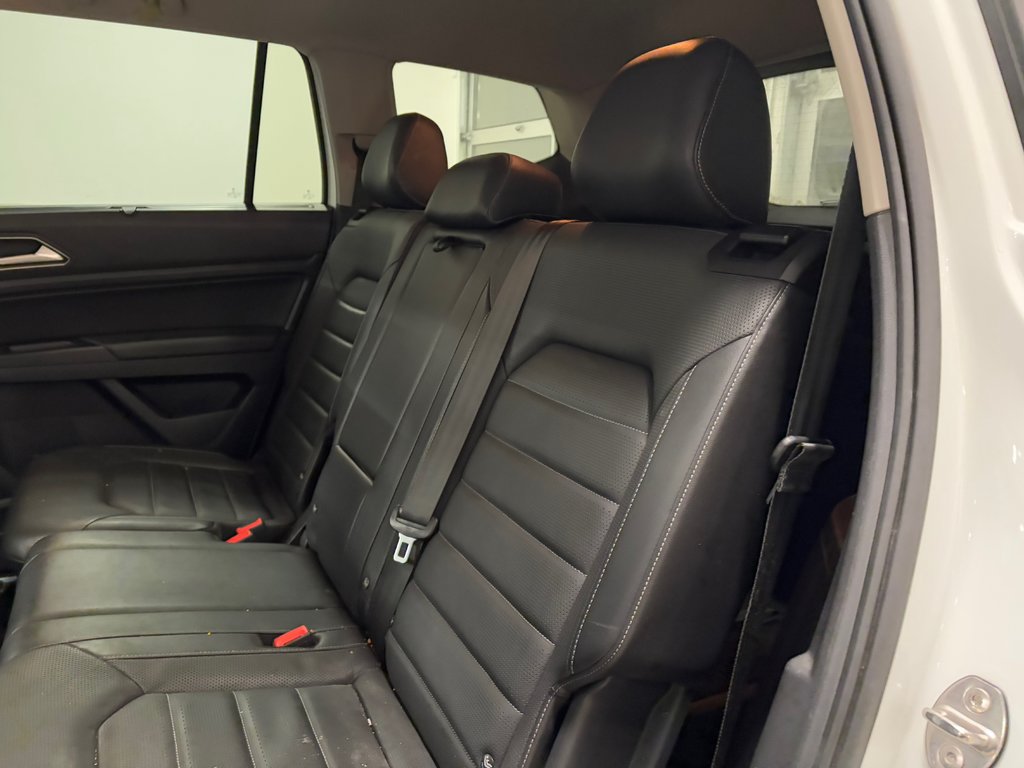 2018 Volkswagen Atlas Execline  FSI 4MOTION R-LINE in Lachenaie, Quebec - 6 - w1024h768px