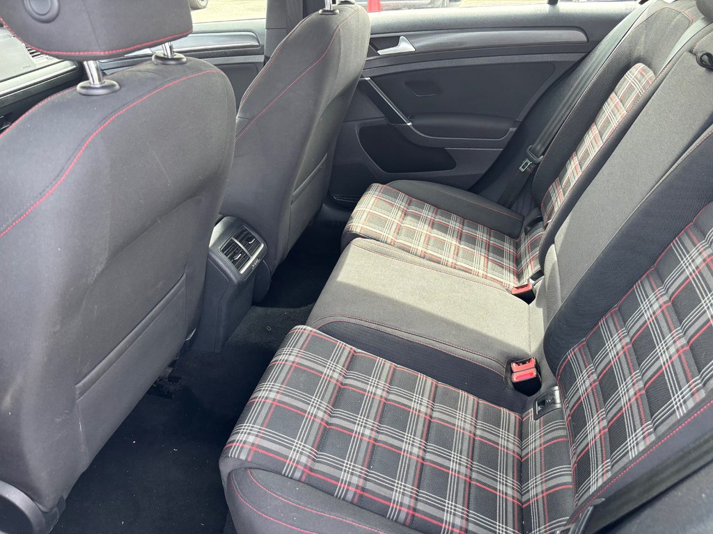 Volkswagen Golf GTI  2019 à Montréal, Québec - 8 - w1024h768px