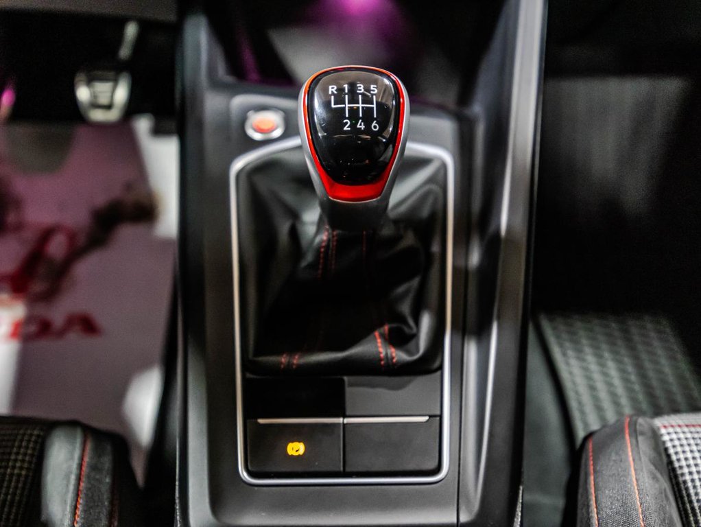 2022 Volkswagen Golf GTI Manuelle in Montréal, Quebec - 24 - w1024h768px