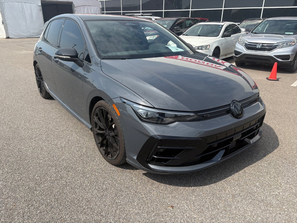 Volkswagen Golf R Black Edition 2026 à Montréal, Québec - 3 - w1024h768px