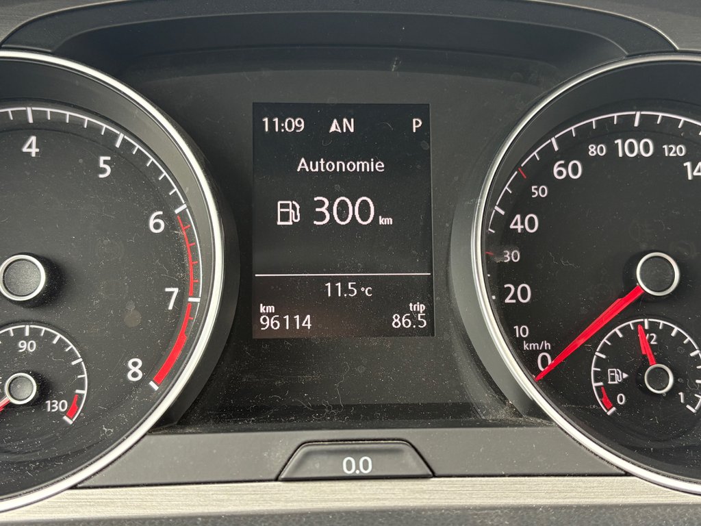 Volkswagen Golf COMFORTLINE 2015 à Montréal, Québec - 5 - w1024h768px