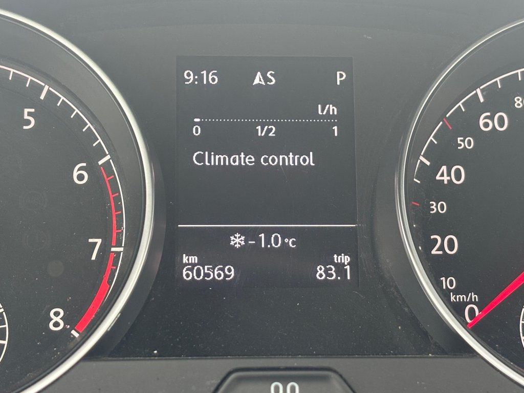 Volkswagen Golf TRENDLINE 2017 à Montréal, Québec - 4 - w1024h768px