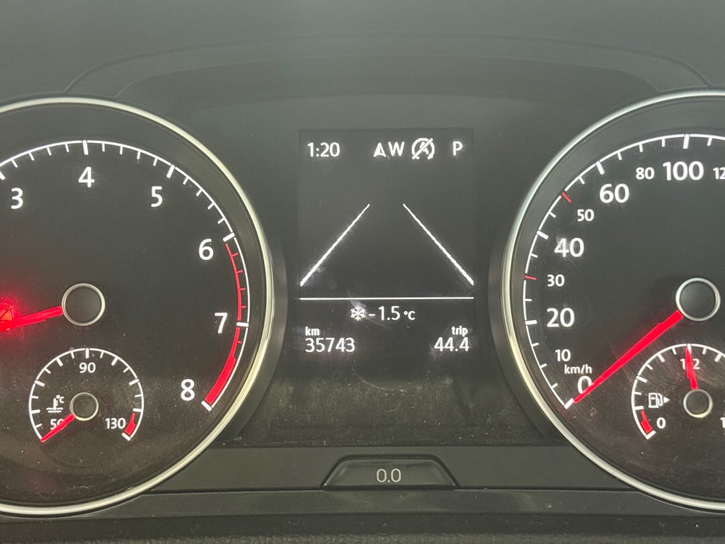 2021 Volkswagen Golf Highline in Montreal, Quebec - 2 - w1024h768px