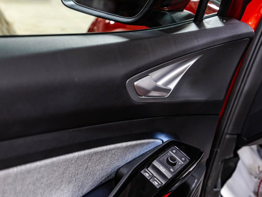 Volkswagen ID.4 Pro AWD  1 PROPRIO I JAMAIS ACCIDENTÉ I TOIT PANORAMIQUE I SIEGES ET VOLANT CHAUFFANTS I 2024 à Montréal, Québec - 11 - w1024h768px