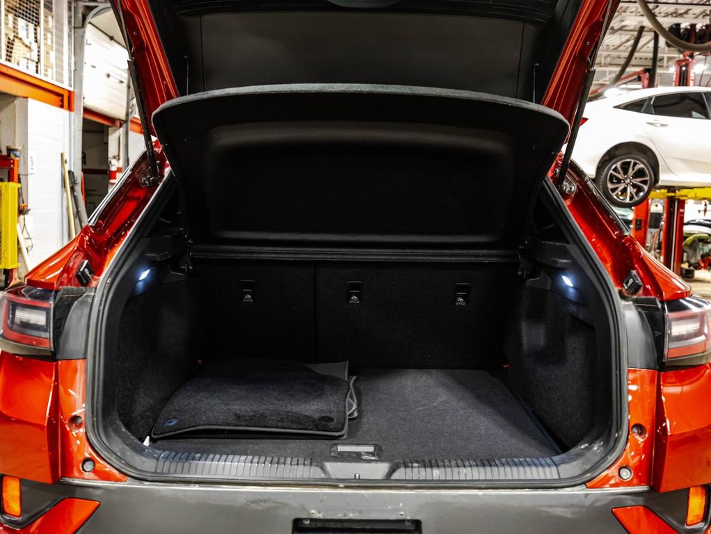 Volkswagen ID.4 Pro AWD  1 PROPRIO I JAMAIS ACCIDENTÉ I TOIT PANORAMIQUE I SIEGES ET VOLANT CHAUFFANTS I 2024 à Montréal, Québec - 15 - w1024h768px