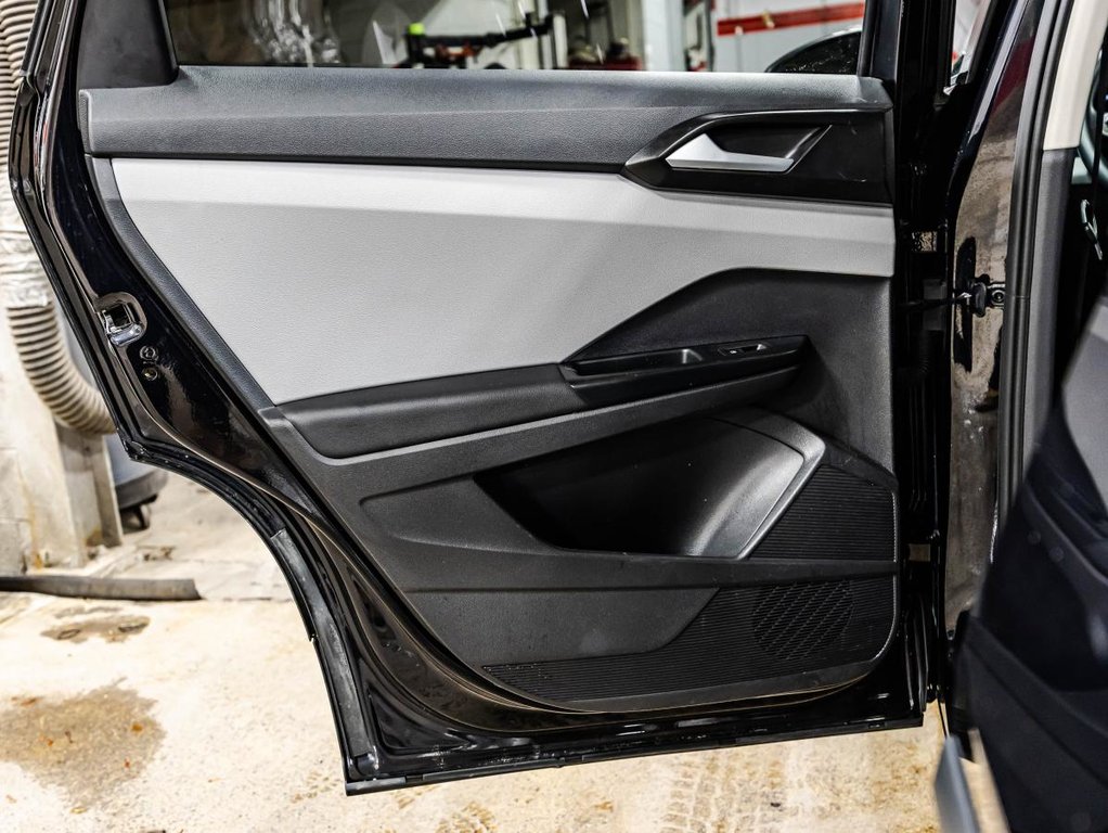 2022 Volkswagen Taos Comfortline 4MOTION JAMAIS ACCIDENTÉ I TOIT PANORAMIQUE I SIEGES CHAUFFANTS I MAGS I SECURITE ACTIVE in , Quebec - 13 - w1024h768px