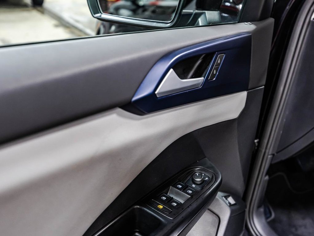 2022 Volkswagen Taos Comfortline 4MOTION JAMAIS ACCIDENTÉ I TOIT PANORAMIQUE I SIEGES CHAUFFANTS I MAGS I SECURITE ACTIVE in , Quebec - 12 - w1024h768px