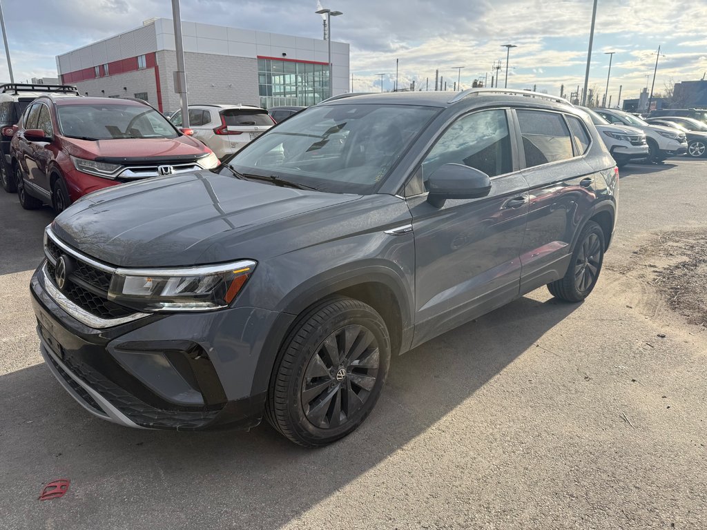 Volkswagen Taos Comfortline 2024 à Montréal, Québec - 1 - w1024h768px