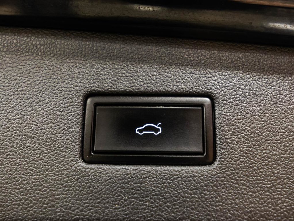 2021 Volkswagen Tiguan Comfortline 4MOTION 34 000 KM !!!! 1 PROPRIO JAMAIS ACCIDENTÉ in , Quebec - 15 - w1024h768px