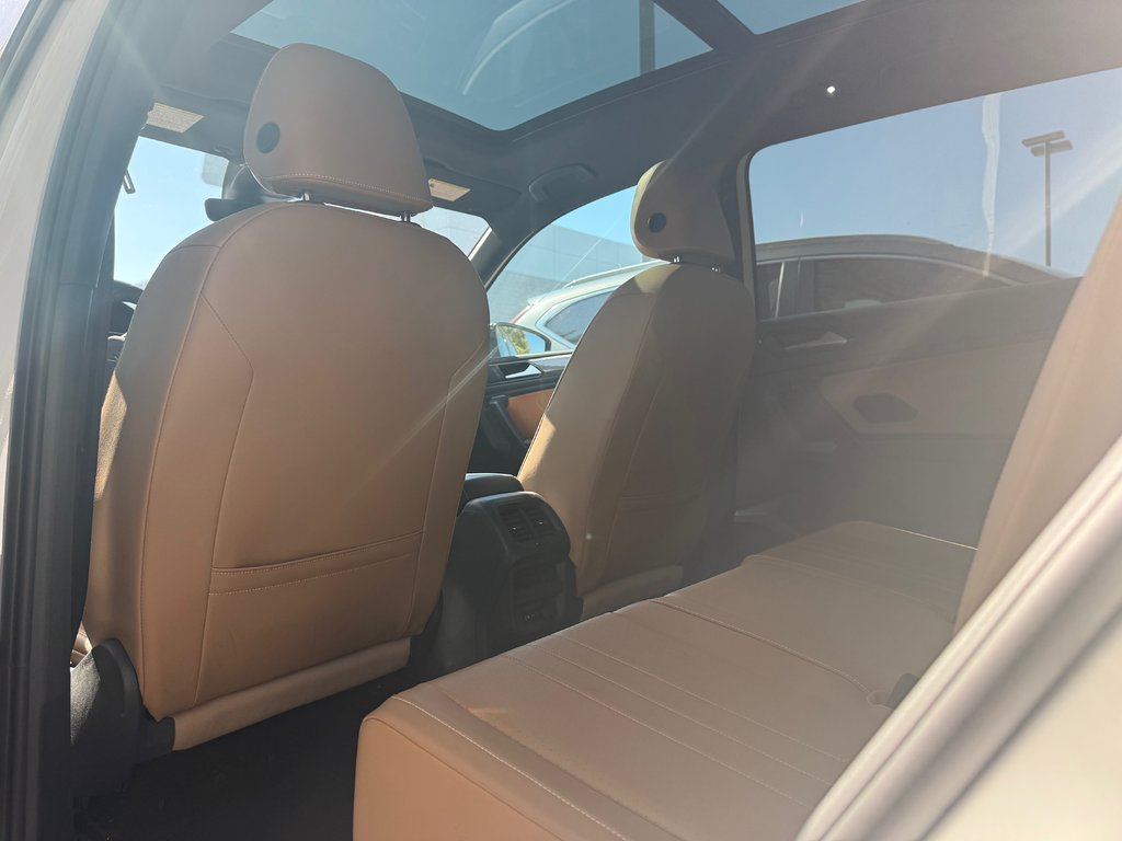 2022 Volkswagen Tiguan Comfortline R-Line Black Edition in Montreal, Quebec - 11 - w1024h768px