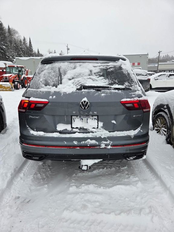 Volkswagen Tiguan Comfortline R-Line Black Edition | AWD | 2.0T | CUIR | CARFAX CLEAN 2022 à , Québec - 2 - w1024h768px