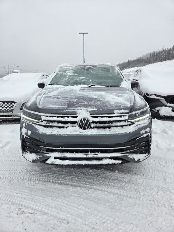 Volkswagen Tiguan Comfortline R-Line Black Edition | AWD | 2.0T | CUIR | CARFAX CLEAN 2022 à , Québec - 1 - w1024h768px