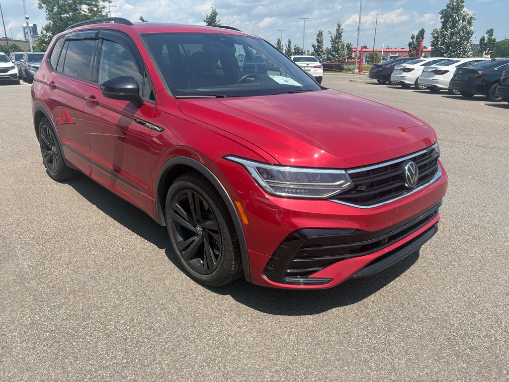 Volkswagen Tiguan Comfortline R-Line Black Edition 2024 à Lachenaie, Québec - 3 - w1024h768px