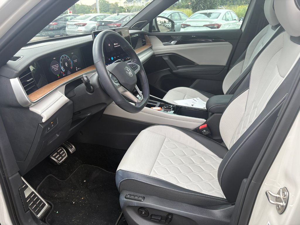 2026 Volkswagen Tiguan Highline Turbo R-Line in Lachenaie, Quebec - 5 - w1024h768px