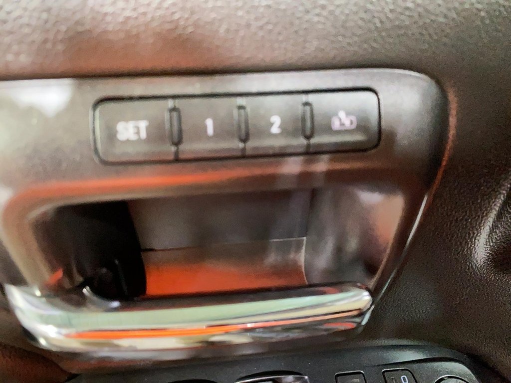 2018 Chevrolet Silverado 1500 in Jonquière, Quebec - 11 - w1024h768px
