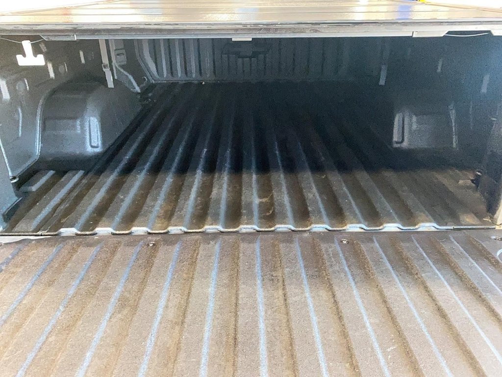 2021 Chevrolet Silverado 1500 in Jonquière, Quebec - 7 - w1024h768px