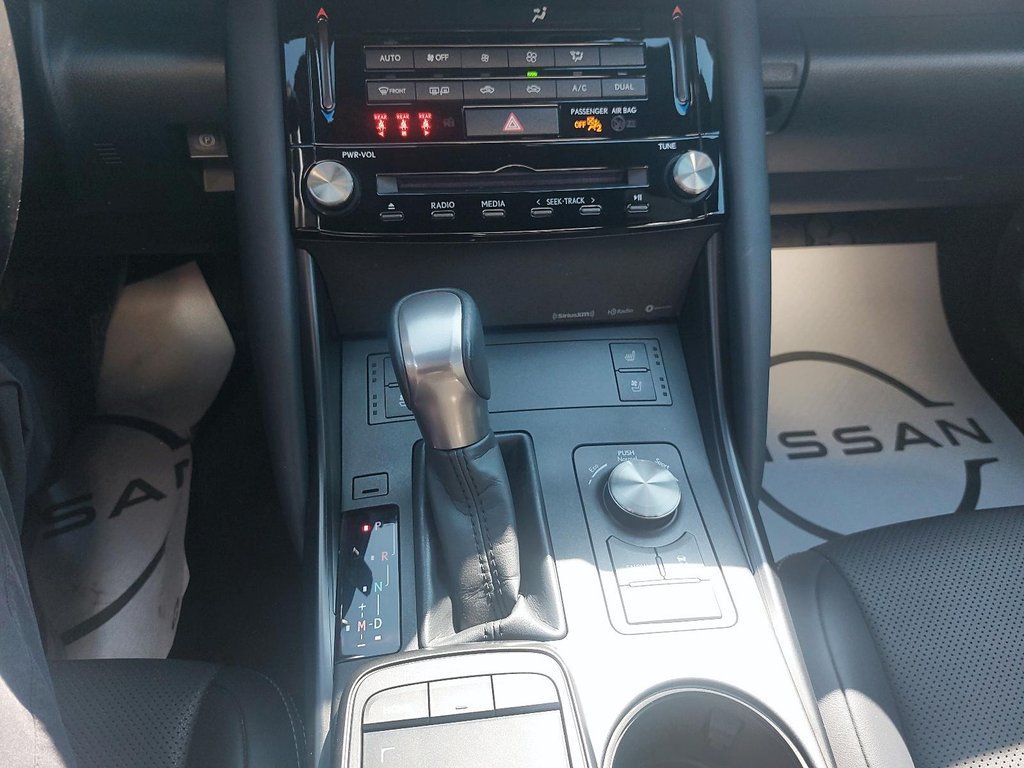 2025 Lexus IS in Sept-Îles, Quebec - 15 - w1024h768px