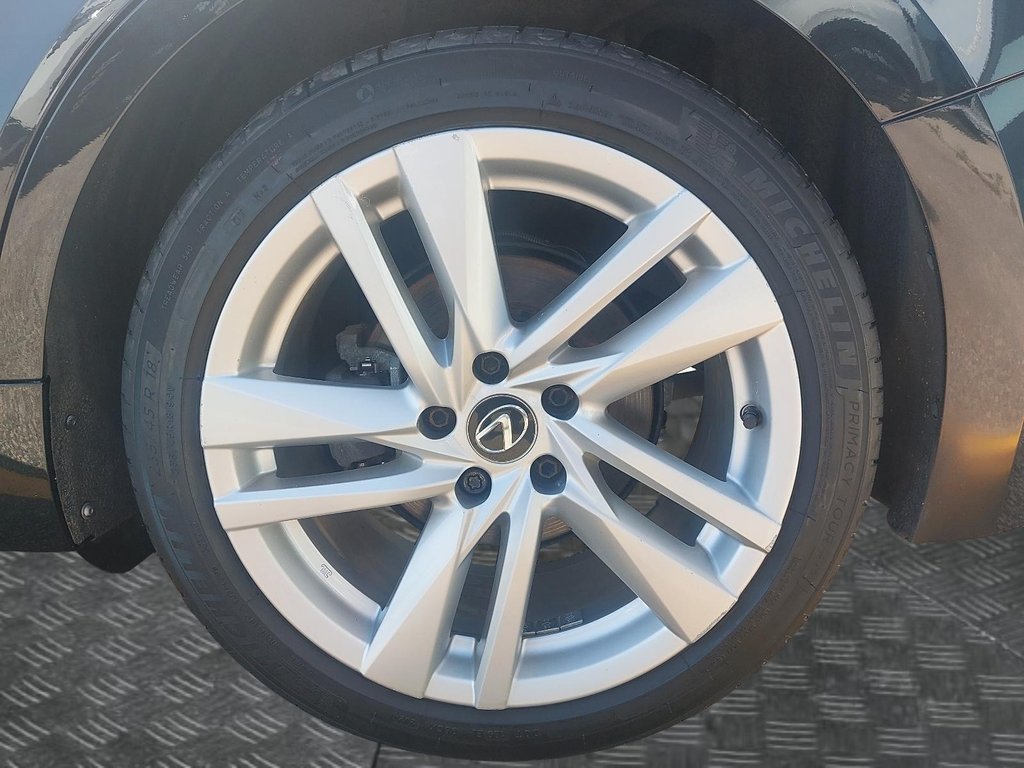 2025 Lexus IS in Sept-Îles, Quebec - 7 - w1024h768px