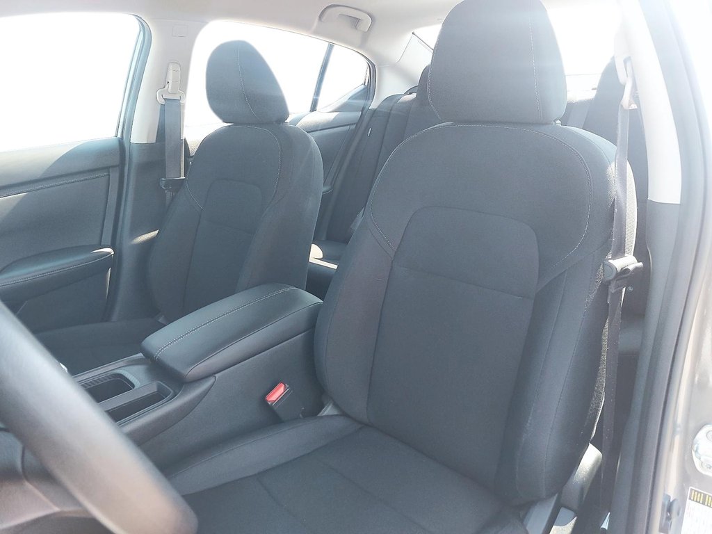 Nissan Sentra  2024 à Jonquière, Québec - 9 - w1024h768px