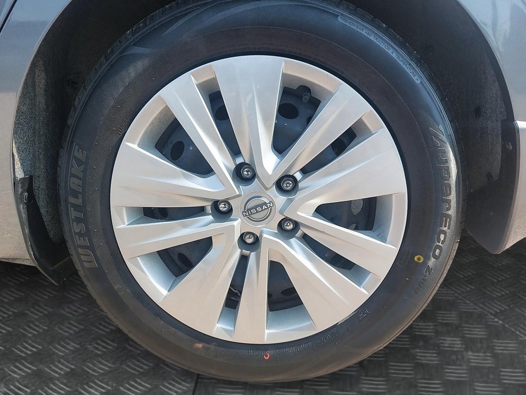 Nissan Sentra  2024 à Jonquière, Québec - 7 - w1024h768px