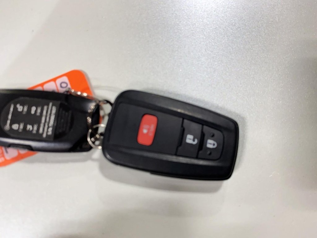 2021 Toyota C-HR in Baie-Comeau, Quebec - 22 - w1024h768px
