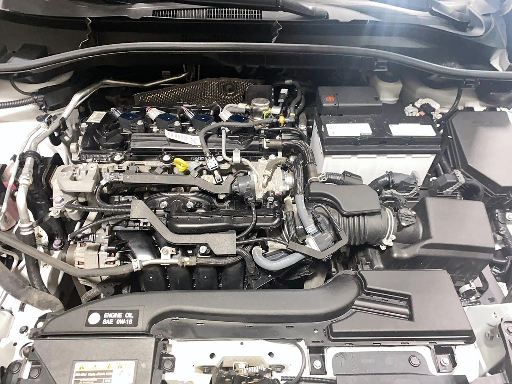 2023 Toyota COROLLA CROSS in Jonquière, Quebec - 19 - w1024h768px