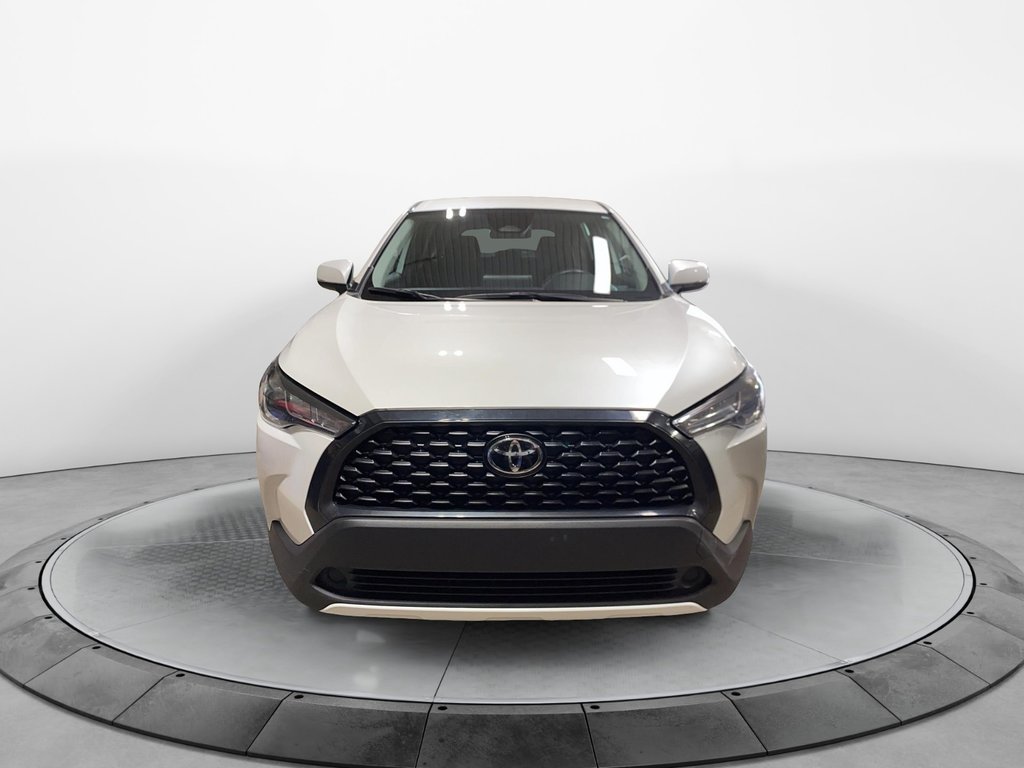 2023 Toyota COROLLA CROSS in Jonquière, Quebec - 2 - w1024h768px