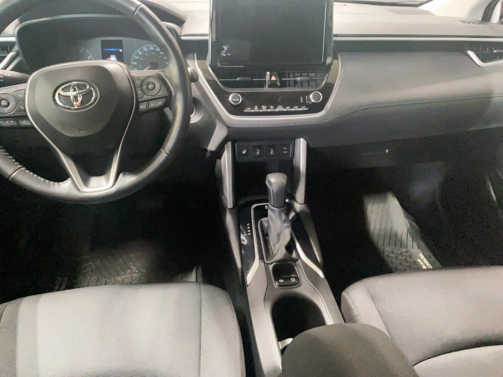 2023 Toyota COROLLA CROSS in Jonquière, Quebec - 8 - w1024h768px