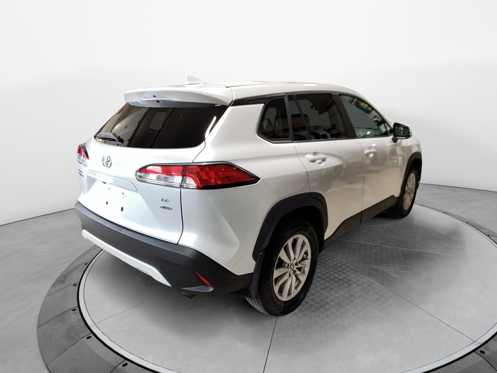 2023 Toyota COROLLA CROSS in Jonquière, Quebec - 4 - w1024h768px