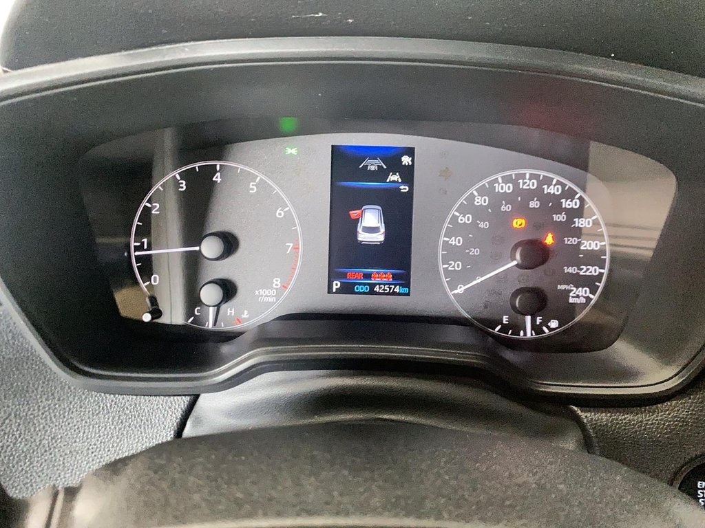 2023 Toyota COROLLA CROSS in Jonquière, Quebec - 17 - w1024h768px