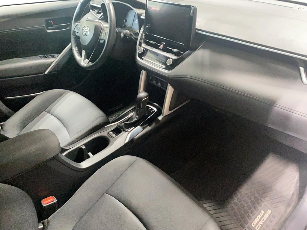 2023 Toyota COROLLA CROSS in Jonquière, Quebec - 22 - w1024h768px