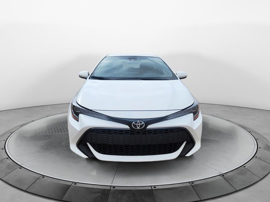 2019 Toyota Corolla Hatchback in Sept-Îles, Quebec - 3 - w1024h768px