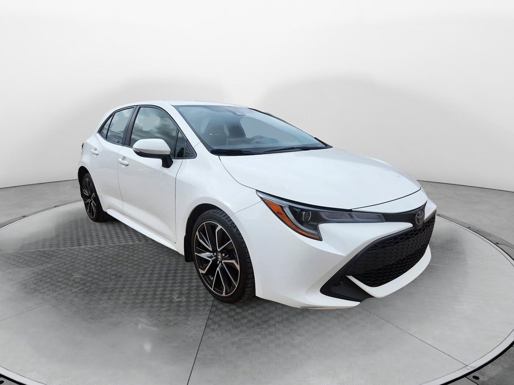 2019  Corolla Hatchback SE in Chicoutimi, Quebec - 2 - w1024h768px