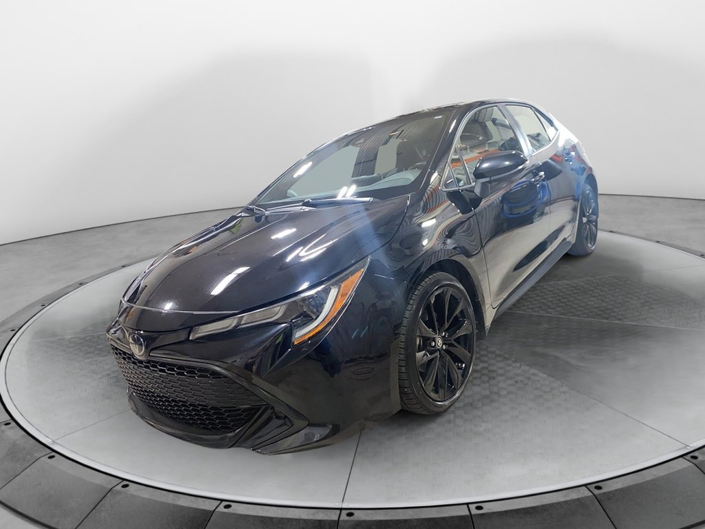 2022 Toyota Corolla Hatchback in Chicoutimi, Quebec - 2 - w1024h768px