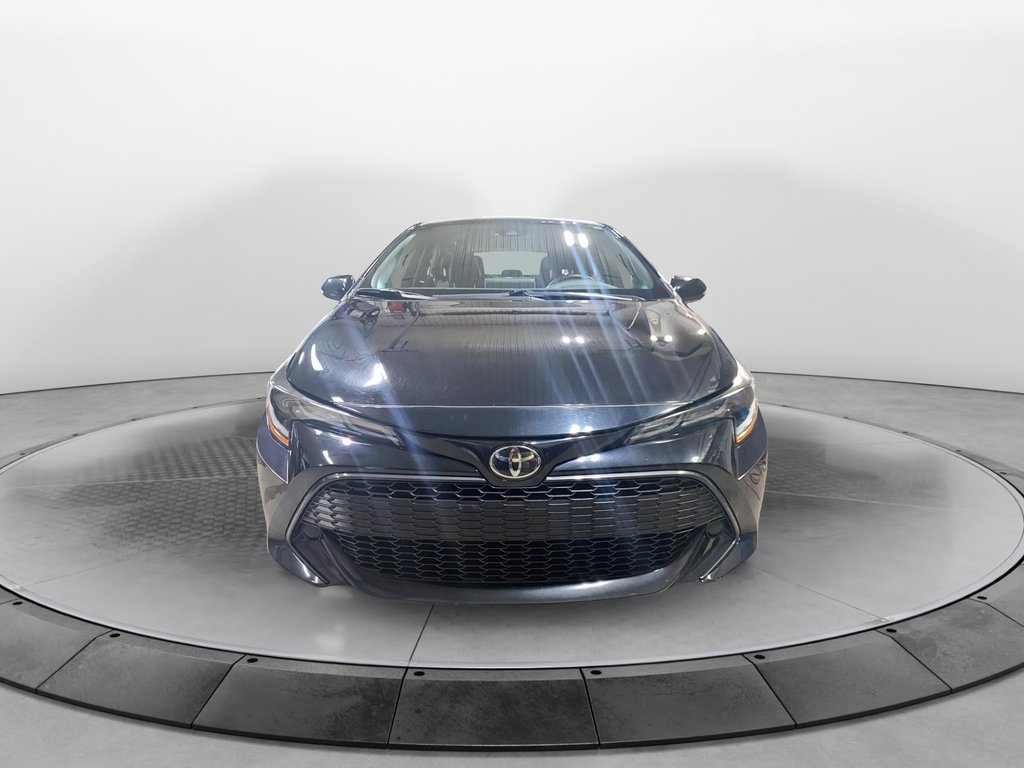 2022 Toyota Corolla Hatchback in Chicoutimi, Quebec - 1 - w1024h768px