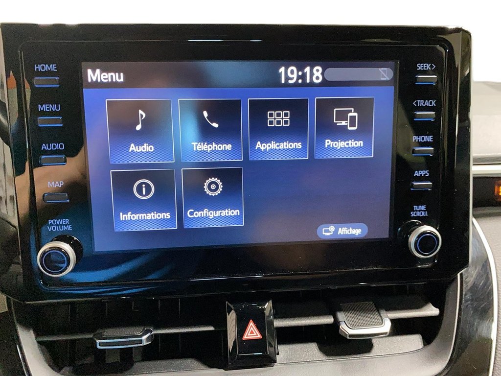 2022 Toyota Corolla Hatchback in Baie-Comeau, Quebec - 18 - w1024h768px