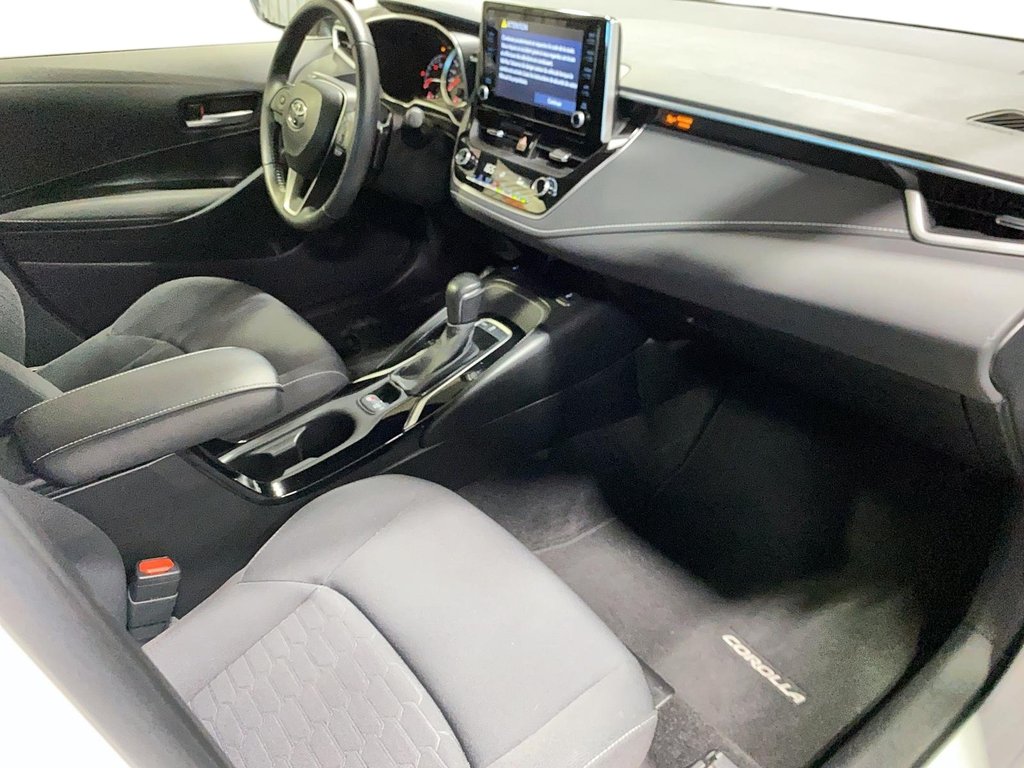 2022 Toyota Corolla Hatchback in Baie-Comeau, Quebec - 21 - w1024h768px